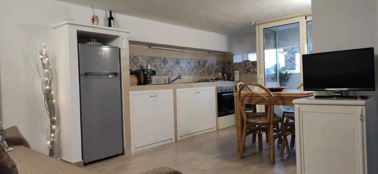 Biancaneve Little House Taormina