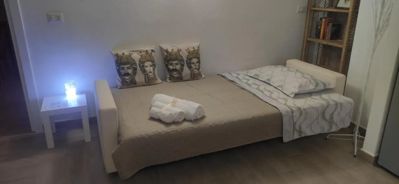 Biancaneve Little House Taormina Apartment